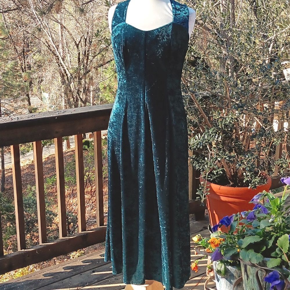 Vintage. Molly Malloy Crushed Velvet Dress